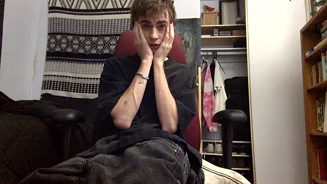 spicylaboi online show from January 8, 5:45 am