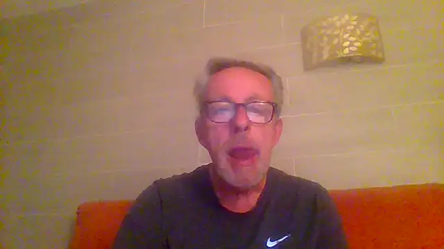 tuggy59 online show from April 16, 5:29 am