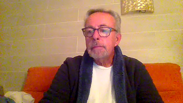 tuggy59 online show from December 19, 6:32 am