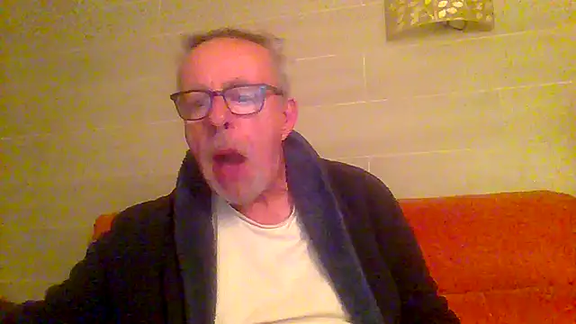 tuggy59 online show from March 1, 5:18 am