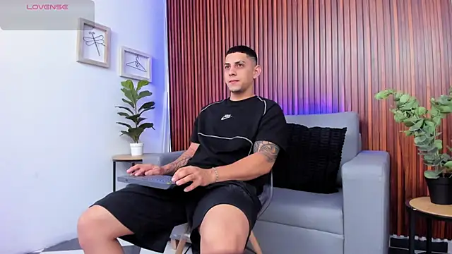 Alex cute77 online show from April 1, 12:07 pm