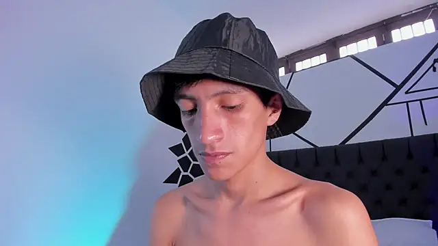 DereckCooperr online show from January 30, 8:21 pm