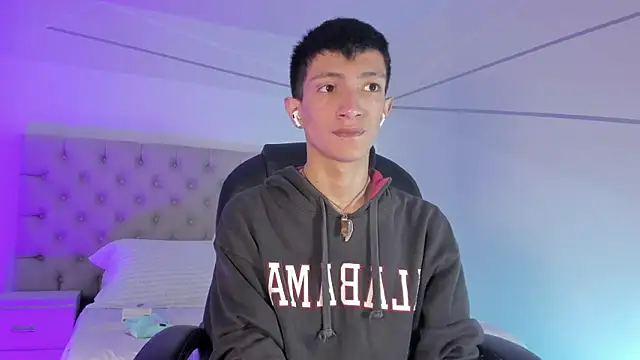 DereckCooperr online show from December 29, 6:27 pm