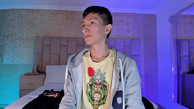 DereckCooperr online show from December 22, 7:52 pm