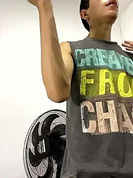 DereckCooperr online show from December 4, 8:51 pm