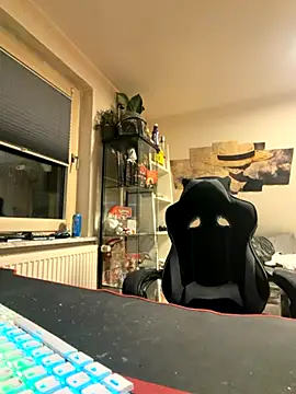 Shaiiboy online show from October 25, 3:30 am