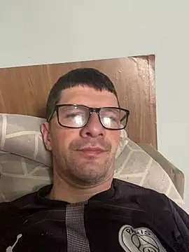 Juliano2289 online show from April 23, 3:47 pm