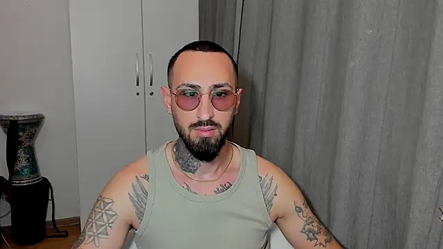 Baddfuckerr online show from January 20, 4:45 pm