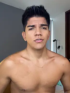 santiago 01 online show from March 22, 7:08 pm