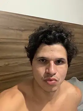 pedrovkr3 online show from January 30, 12:39 am