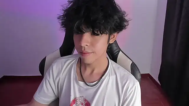 Alan26  online show from January 18, 2:07 am