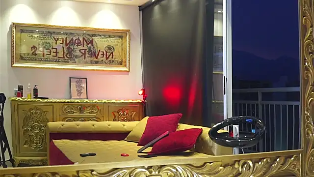 dantecoppolaa  online show from March 9, 11:32 pm