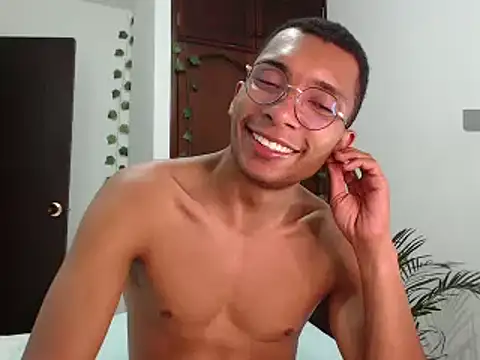 Aaronblack1  online show from December 10, 12:34 am