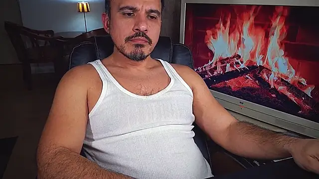 officeman7 online show from February 7, 5:07 pm