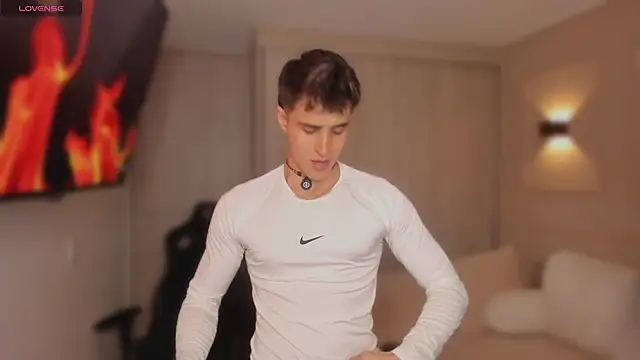 thomklein online show from April 15, 6:30 pm