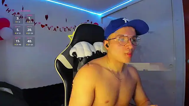 AustinSummerr online show from February 17, 3:09 pm