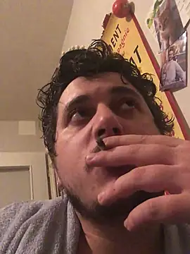 Daminou28 online show from December 18, 12:43 am