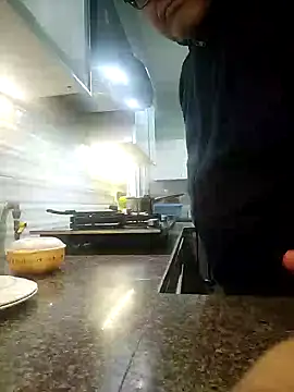 Nuttysub online show from January 4, 3:29 am