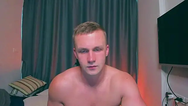 Snapshot of Samuel_Andrew chatting on March 18, 1:24 am Samuel Andrew online show from March 18, 1:24 am