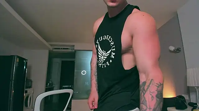 Snapshot of Samuel_Andrew chatting on September 20, 7:41 am Samuel Andrew online show from September 20, 7:41 am