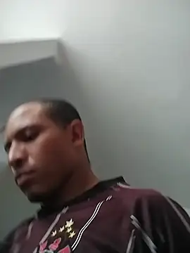 Piroca doce18 online show from March 11, 4:03 pm