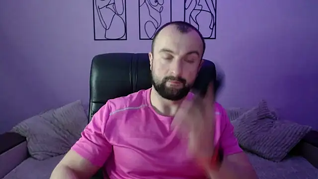 brindlefly6969 online show from February 13, 1:16 pm