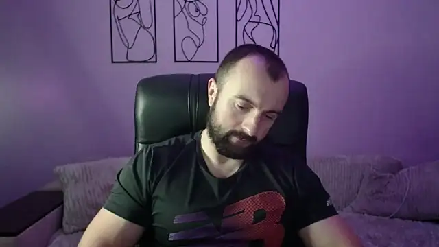 brindlefly6969 online show from November 13, 2:55 pm