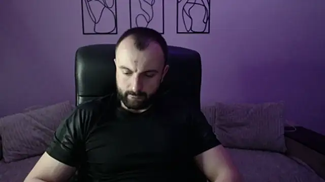 brindlefly6969 online show from April 4, 10:45 am