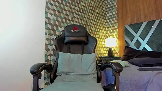 Michael magno online show from March 2, 8:03 pm