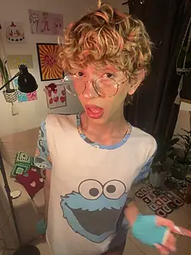 lyamthommpson online show from February 9, 3:22 am