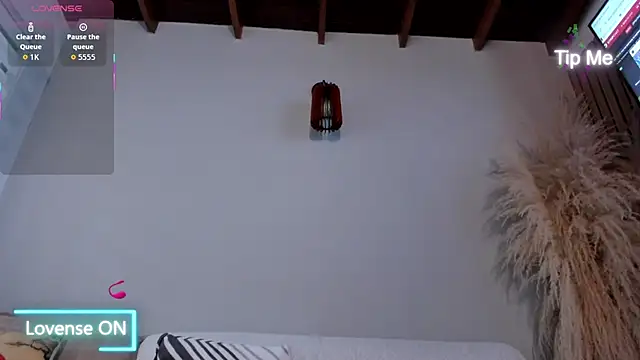 neo dimou  online show from November 18, 11:14 am