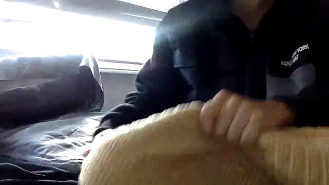 Snapshot of lilboygonewild chatting on October 9, 8:03 pm lilboygonewild online show from October 9, 8:03 pm