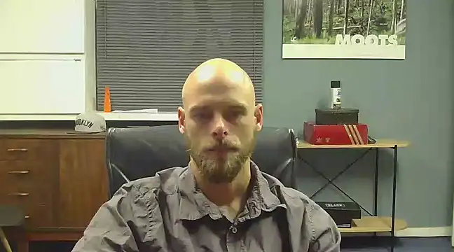 Snapshot of jjameson411 chatting on March 3, 5:18 am jjameson411 online show from March 3, 5:18 am