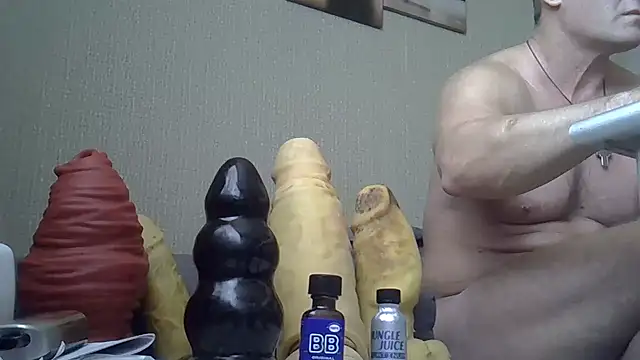 Snapshot of FISTCAMM chatting on March 1, 6:37 am FISTCAMM online show from March 1, 6:37 am