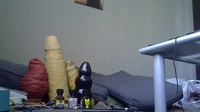 Snapshot of FISTCAMM chatting on September 9, 6:13 am FISTCAMM online show from September 9, 6:13 am