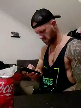 eltoulou online show from December 27, 9:00 pm