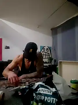 eltoulou online show from March 18, 2:51 am