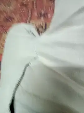 heartbroke13 online show from February 7, 3:24 am