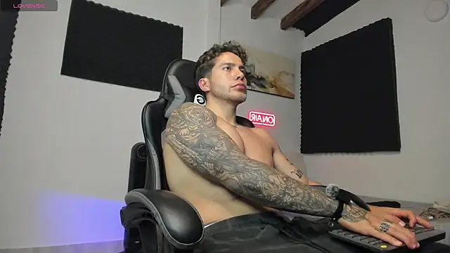 LucianSinclair online show from September 28, 12:19 am