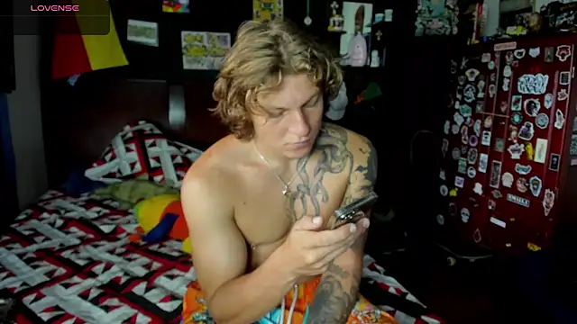 Tom Krakow online show from November 4, 7:59 pm