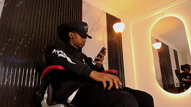 Snapshot of BRYXXXON1 chatting on February 23, 3:50 am BRYXXXON1 online show from February 23, 3:50 am