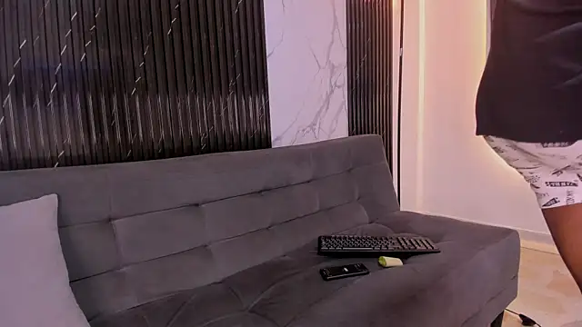 Snapshot of BRYXXXON1 chatting on January 4, 4:12 am BRYXXXON1 online show from January 4, 4:12 am