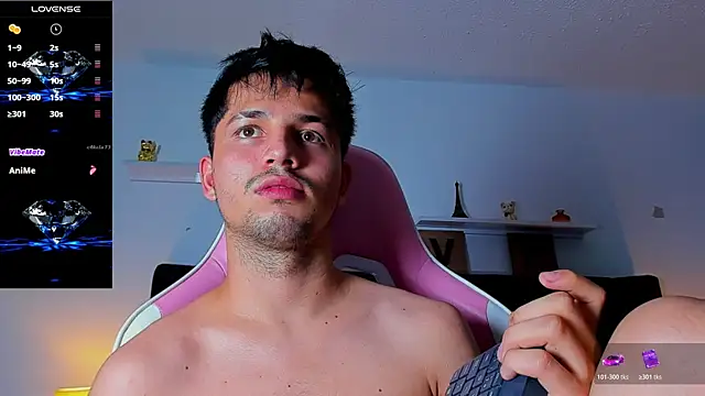 Issac james  online show from October 19, 4:50 am