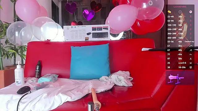 Maximo   online show from February 13, 10:43 pm