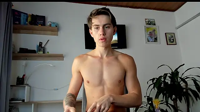 manucute 23  online show from February 15, 2:25 pm