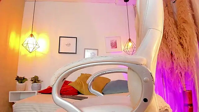 kleo helenos online show from September 30, 3:56 am