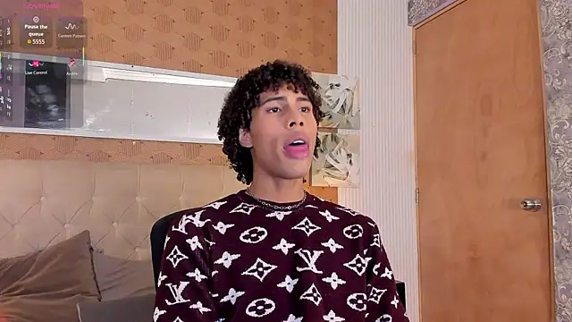 kleo helenos online show from October 2, 9:19 pm