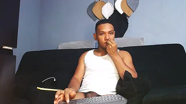 Grandeygruesa1 online show from October 8, 7:02 am