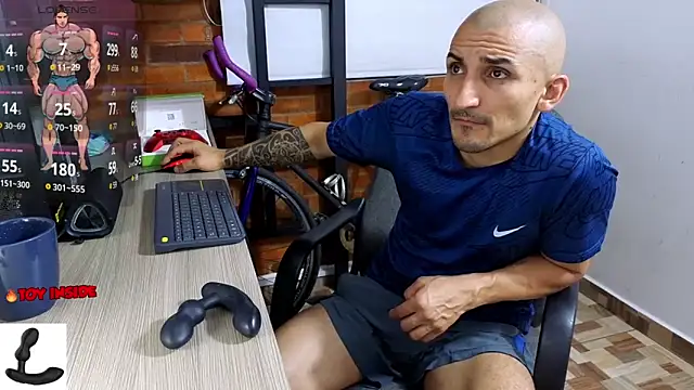 Marck Muscle online show from February 2, 11:35 pm