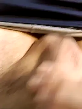 Snapshot of massive_cum chatting on September 15, 4:30 pm massive cum online show from September 15, 4:30 pm